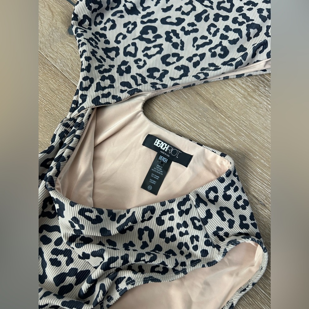 Beach Riot Celine Ribbed One Piece Leopard - Picture 3 of 5